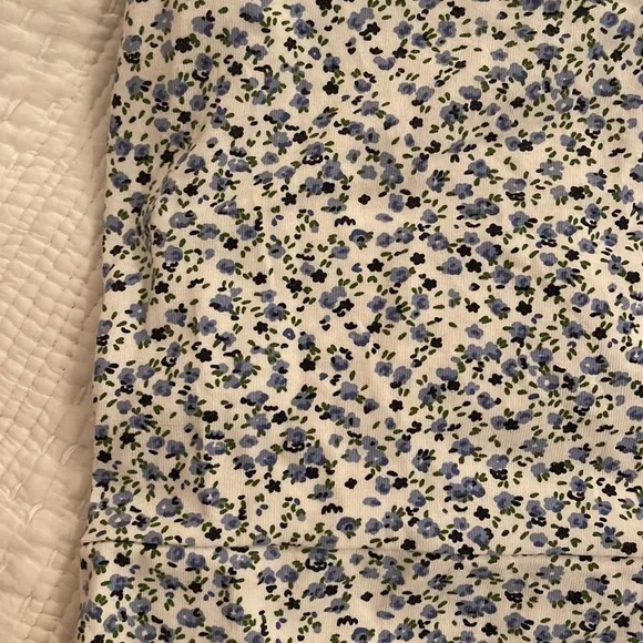 Brandy Melville Kyran dress in blue floral - Picture 3 of 3